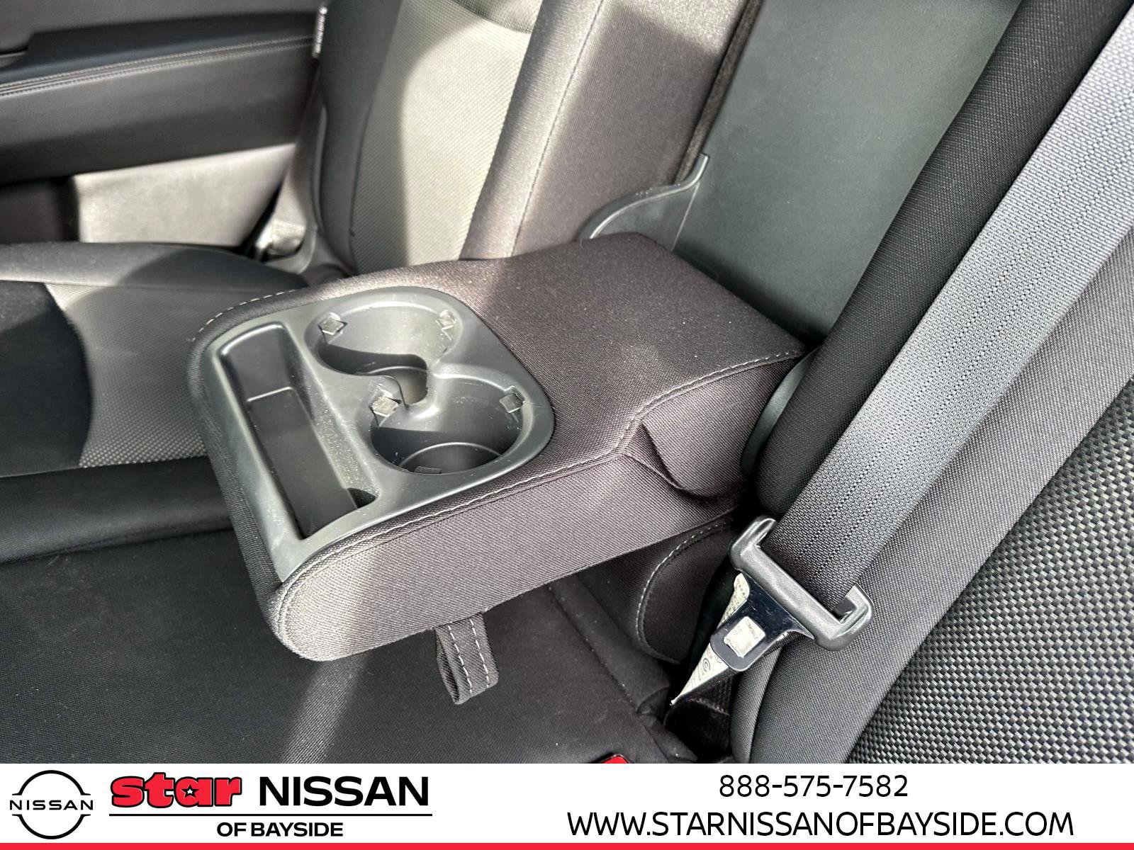 Used 2019 Nissan Pathfinder SV image 19