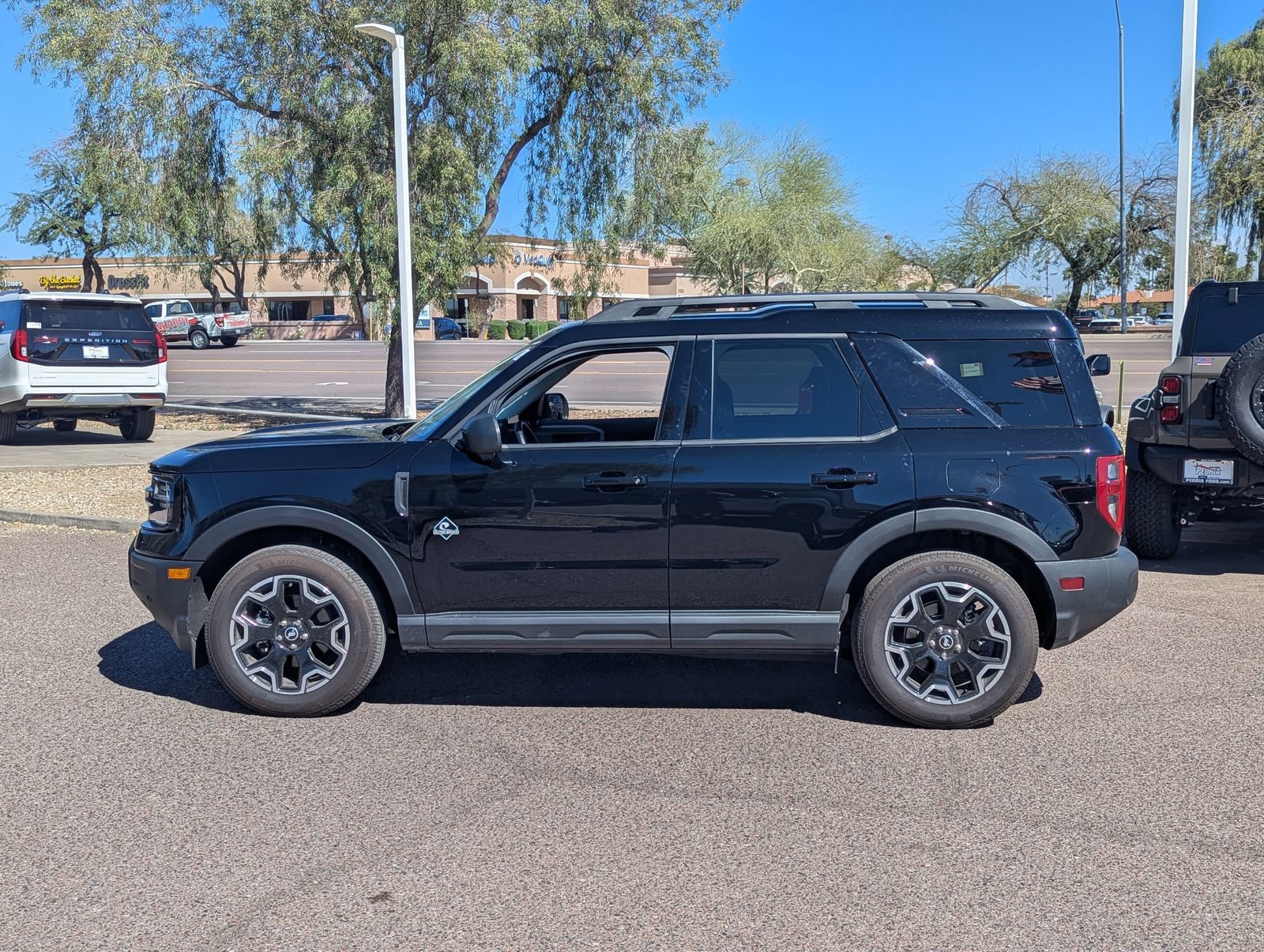 New 2025 Ford Bronco Sport Outer Banks w/ Outer Banks Tech Package+ AWD/4WD image 33