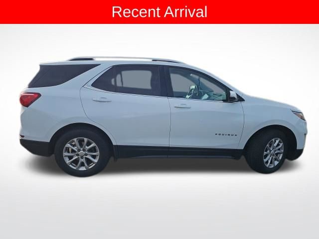 Used 2018 Chevrolet Equinox LT w/ Sun & Infotainment Package image 2