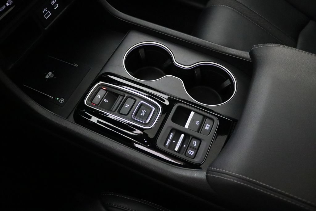 Used 2024 Honda Pilot Touring image 27