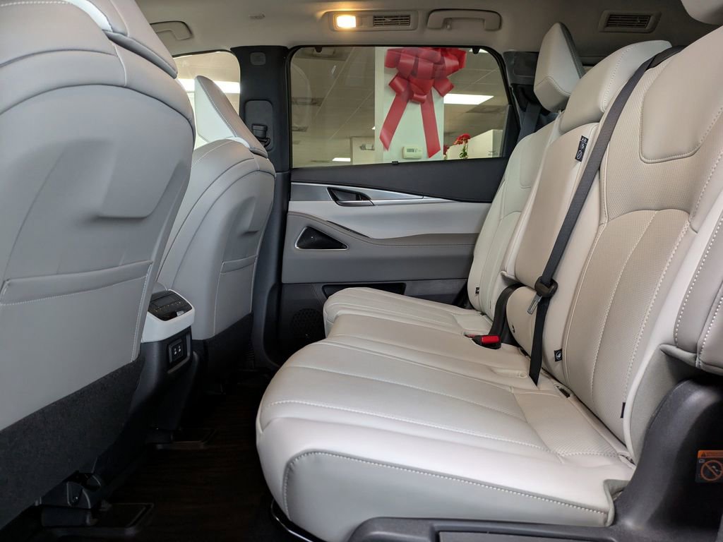 New 2026 INFINITI QX60 Luxe w/ Cargo Package image 16