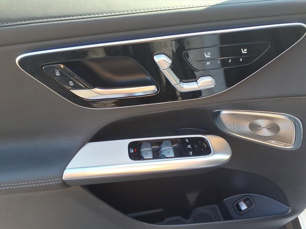 New 2026 Mercedes-Benz GLC 300 4MATIC image 12