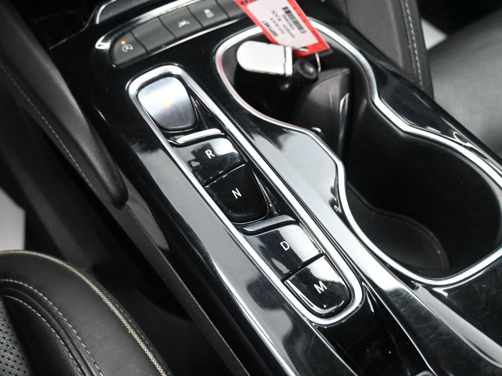 Used 2023 Buick Envision Essence image 22