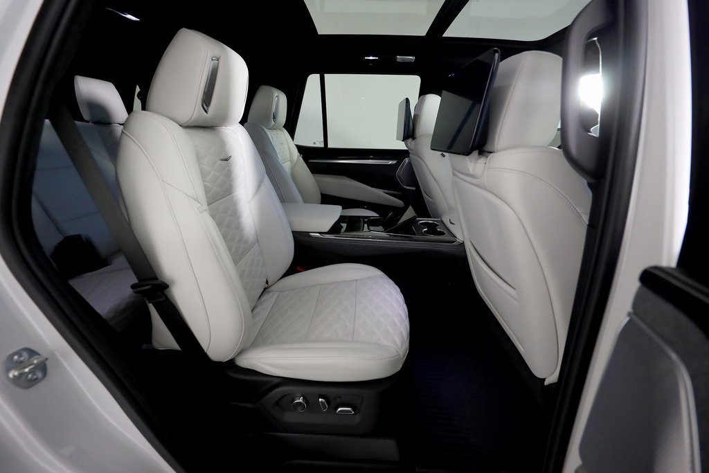 Used 2025 Cadillac Escalade V image 14