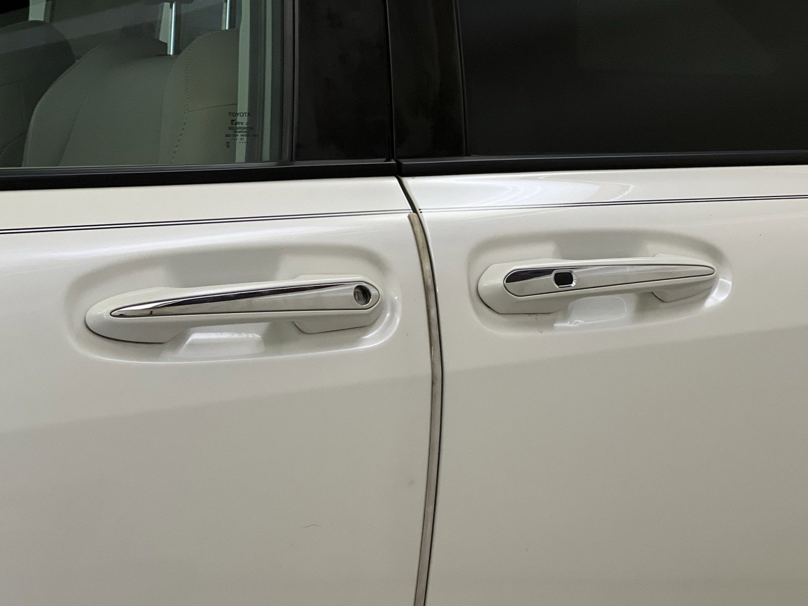 Used 2021 Toyota Sienna XLE w/ XLE Plus Package image 29