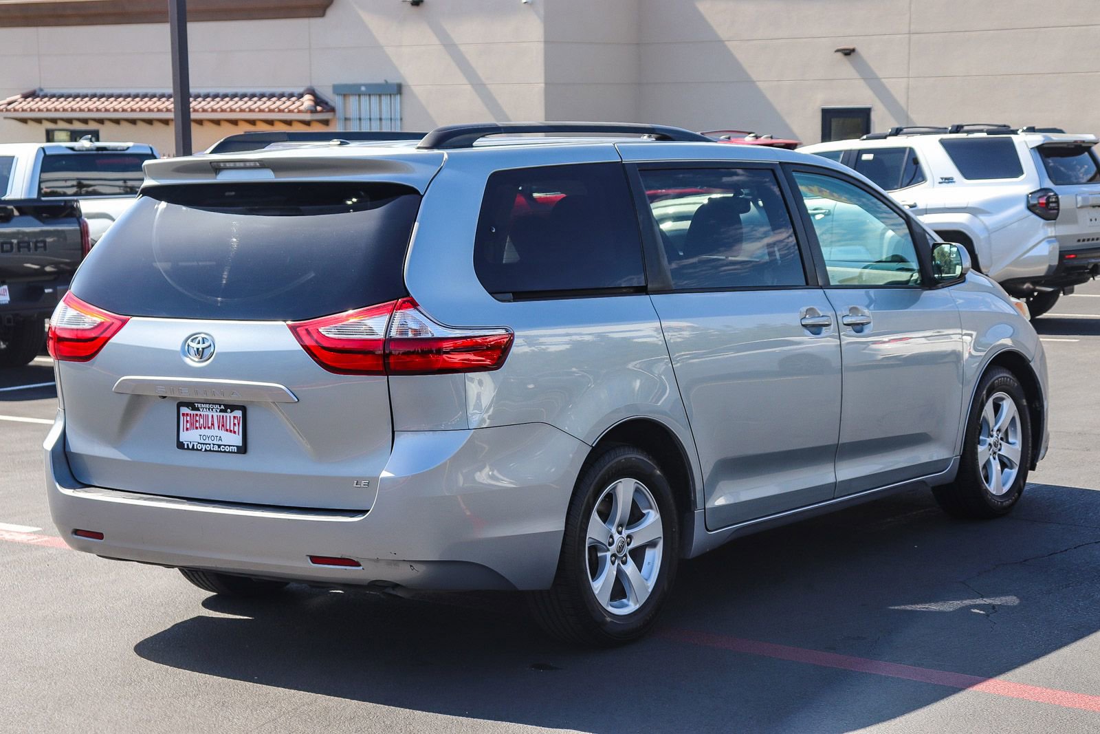 Certified 2017 Toyota Sienna LE FWD image 5