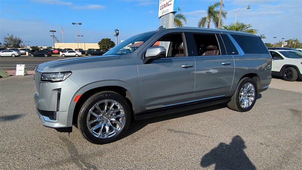 Certified 2023 Cadillac Escalade ESV Premium Luxury Platinum w/ LPO, Radiant Package image 6