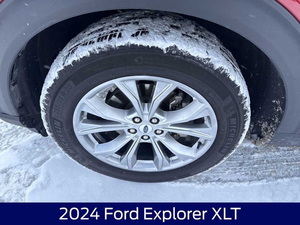 Used 2024 Ford Explorer XLT w/ Equipment Group 202A image 11