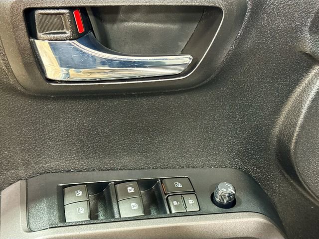 Used 2021 Toyota Tacoma TRD Off-Road image 19