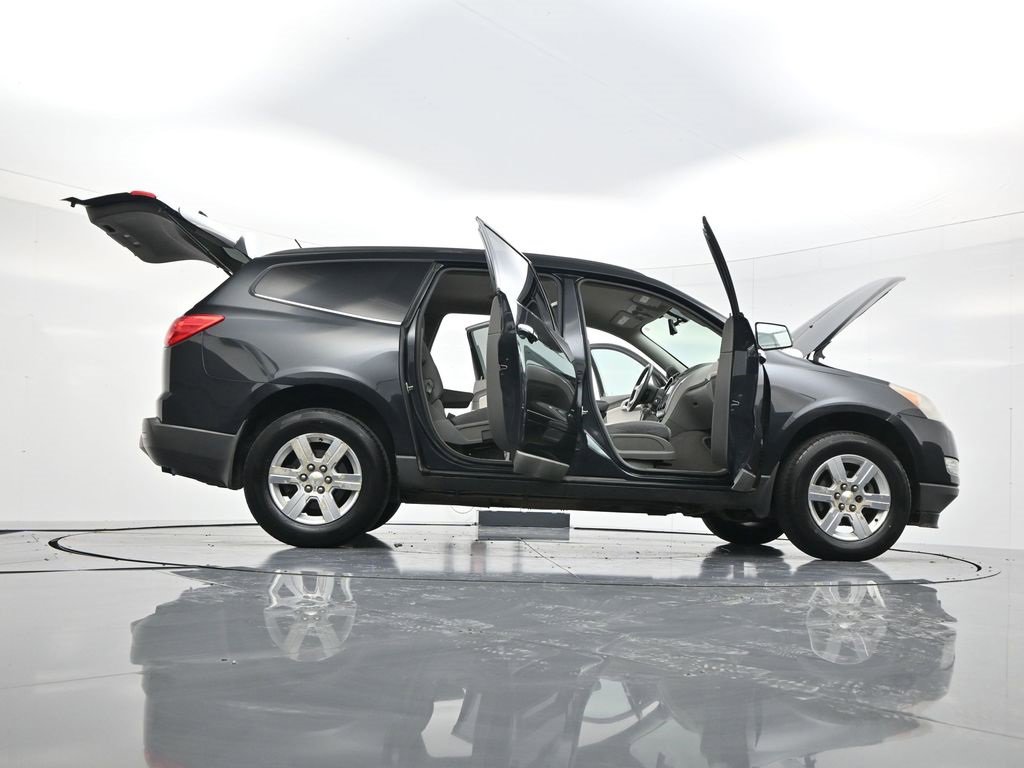 Used 2009 Chevrolet Traverse LT image 58