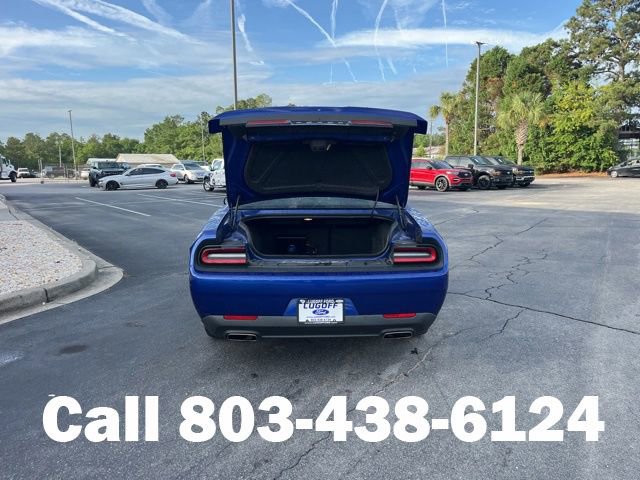 Used 2020 Dodge Challenger SXT RWD image 27