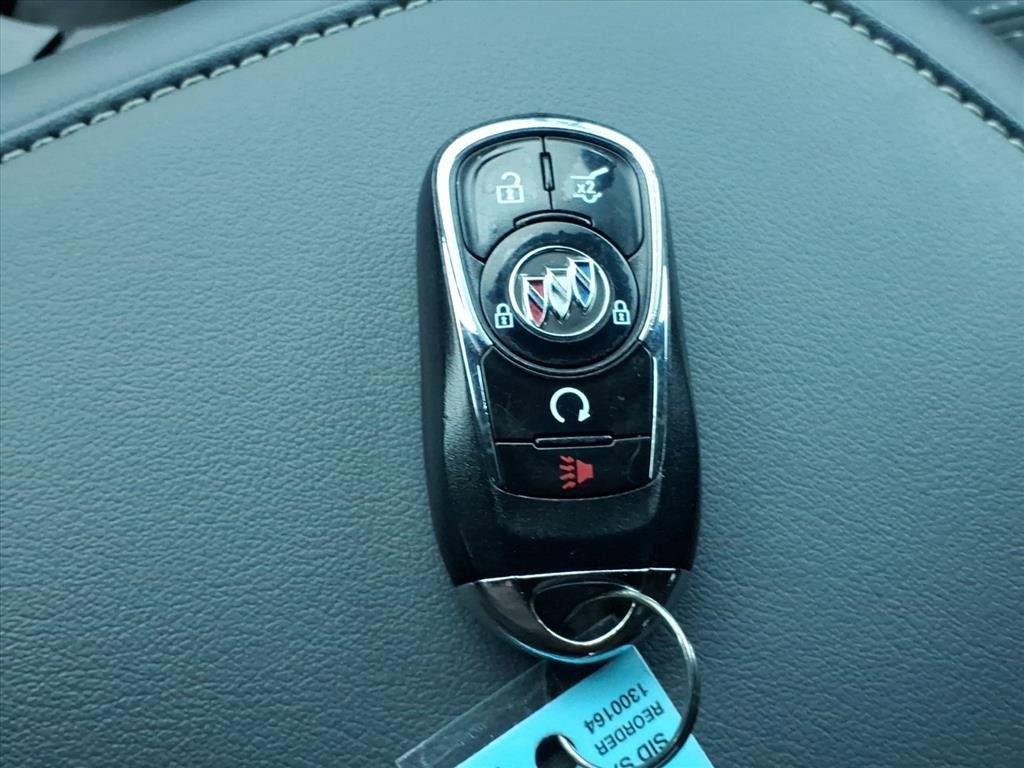 Used 2023 Buick Enclave Essence image 24