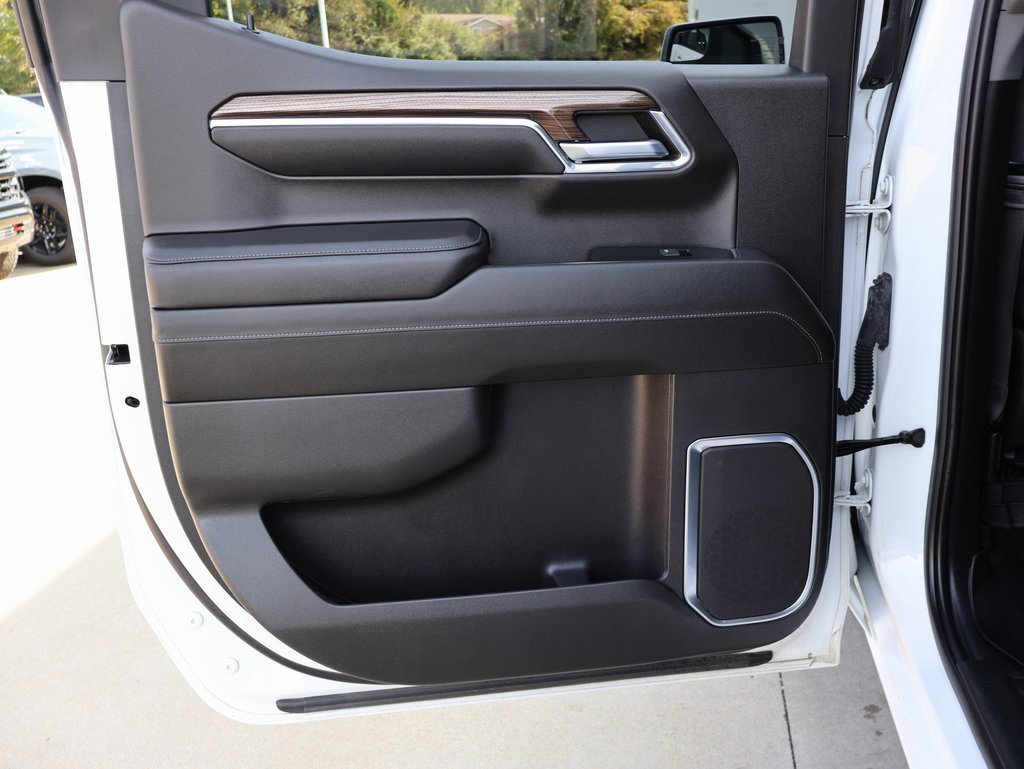 Used 2022 Chevrolet Silverado 1500 LT image 25