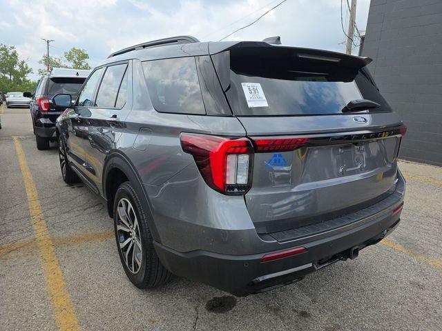 Used 2025 Ford Explorer ST-Line AWD/4WD image 9