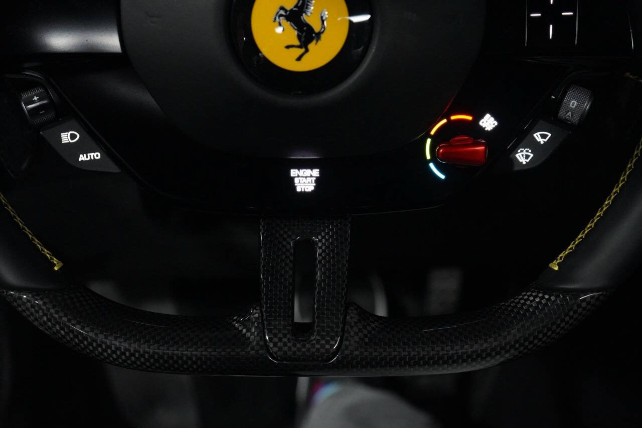 Used 2023 Ferrari Roma RWD image 95