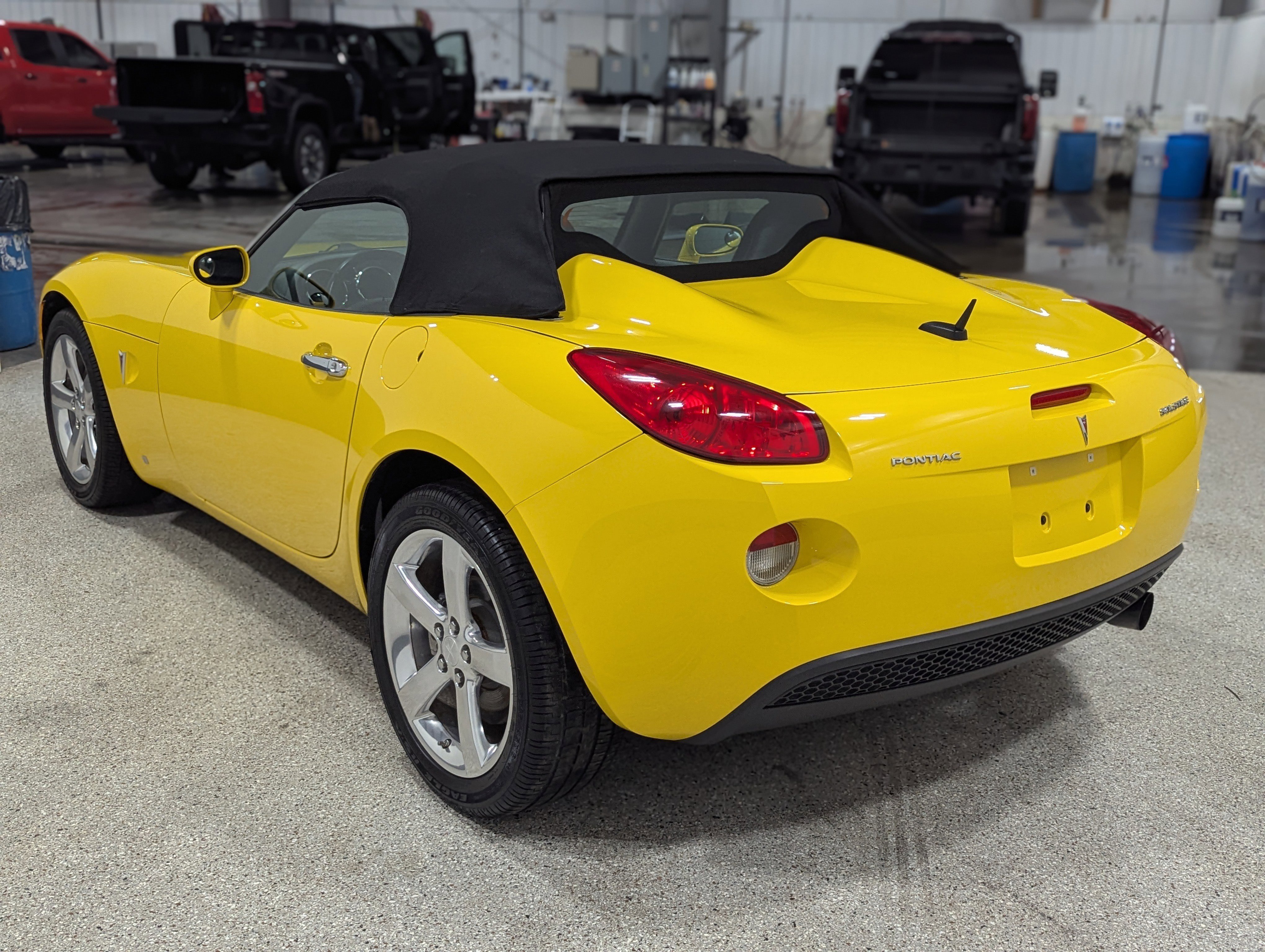 Used 2008 Pontiac Solstice Convertible w/ Premium Package image 5