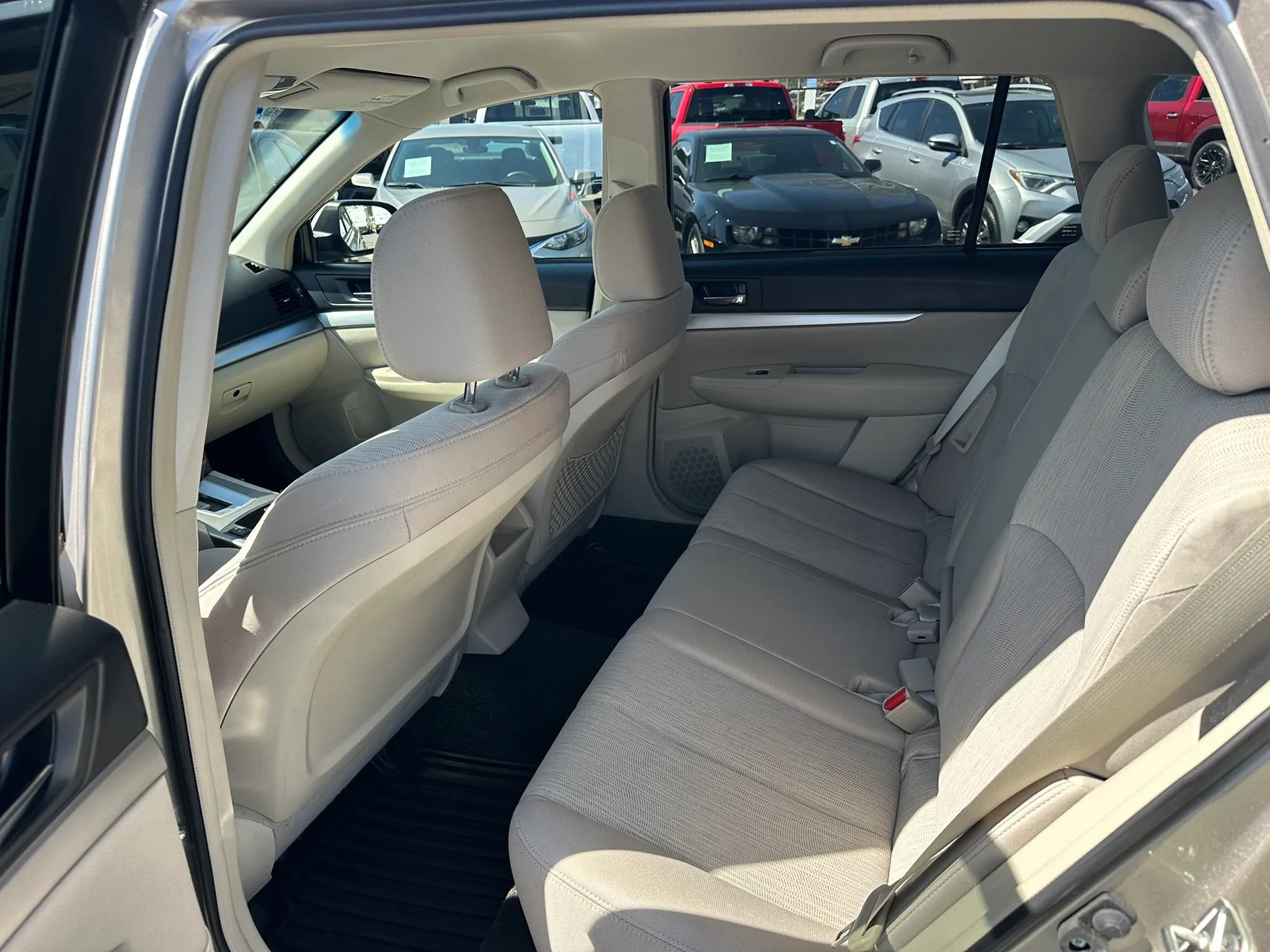 Used 2014 Subaru Outback 2.5i Premium image 16