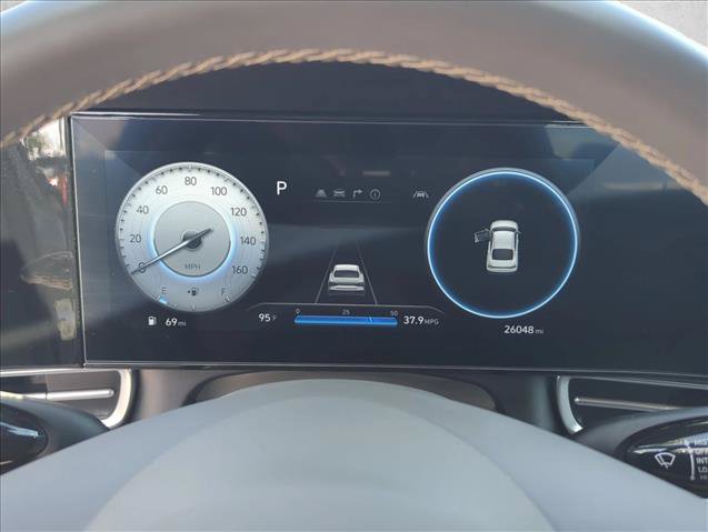 Used 2025 Hyundai Elantra SEL FWD image 19
