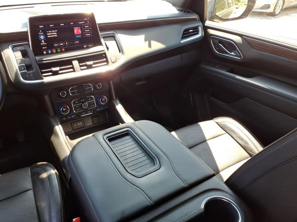 Used 2021 Chevrolet Tahoe High Country AWD/4WD image 16