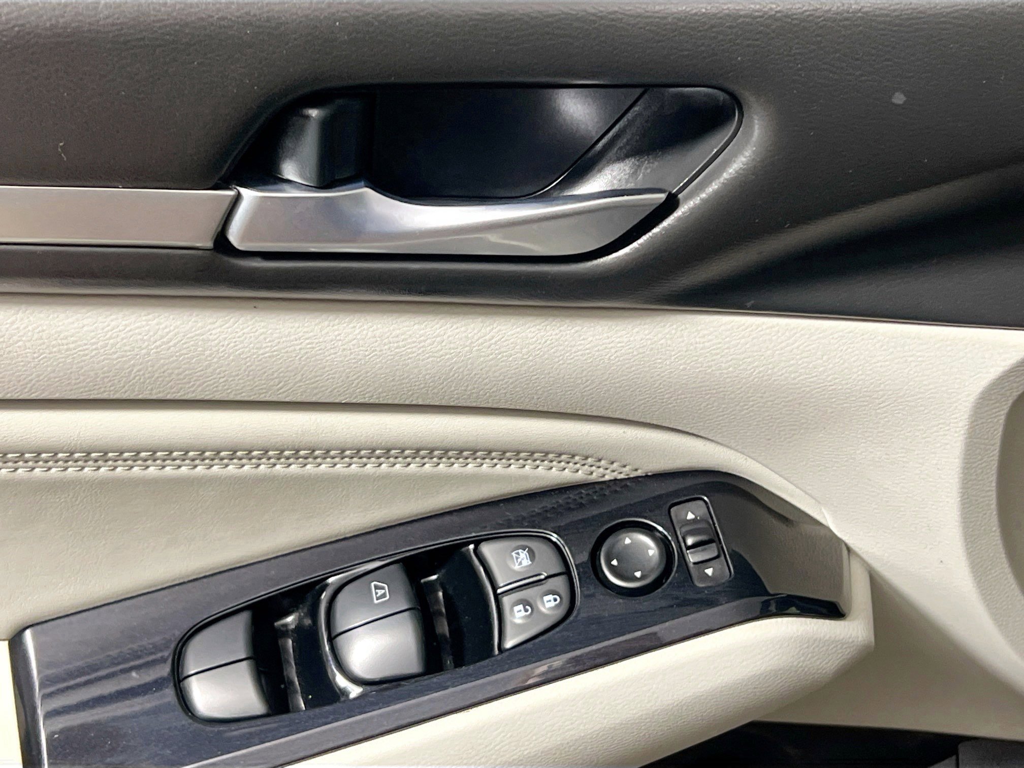 Used 2021 Nissan Altima 2.5 SV image 13