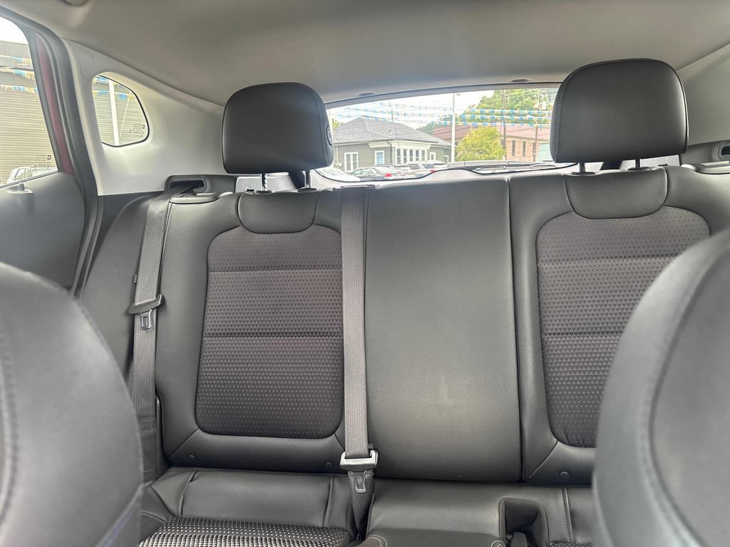 Used 2025 Chevrolet Trax LT FWD image 18