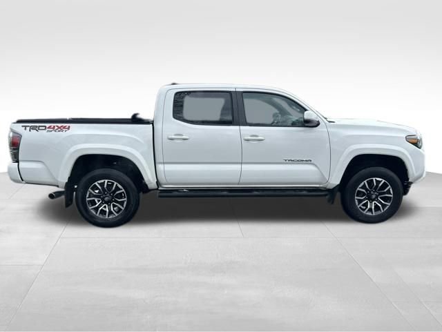 Used 2020 Toyota Tacoma TRD Sport w/ Technology Package AWD/4WD image 7