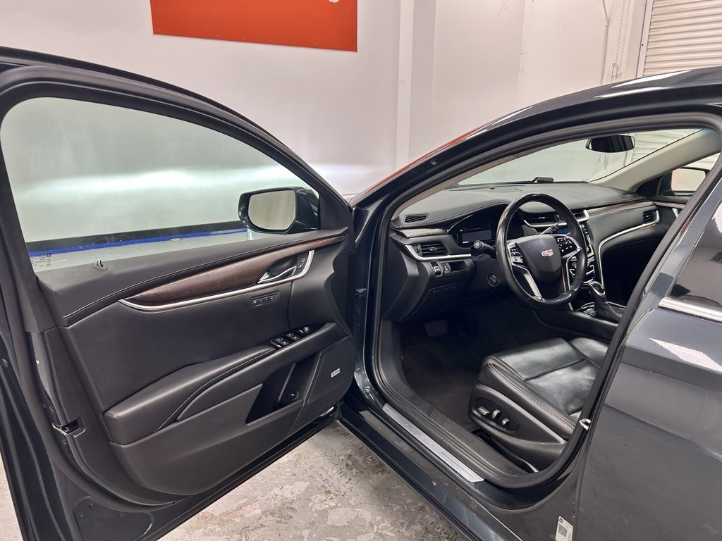 Used 2019 Cadillac XTS Luxury image 9