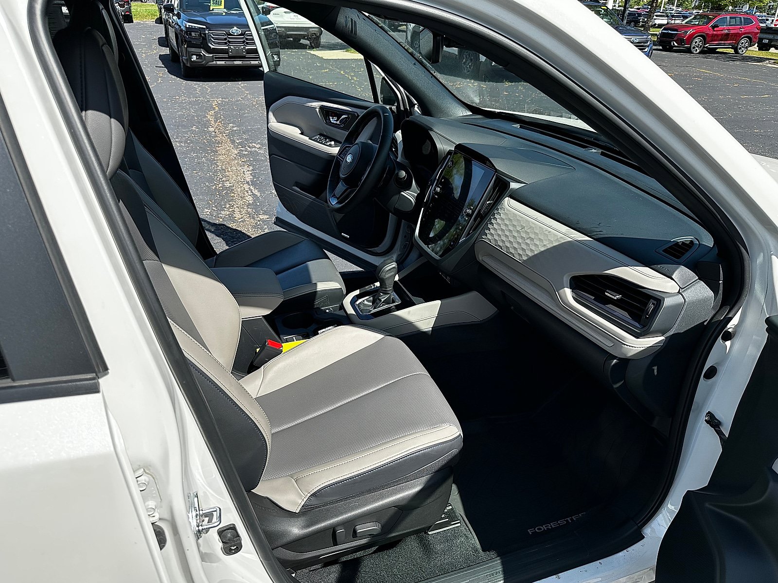 Used 2025 Subaru Forester Limited AWD/4WD image 20
