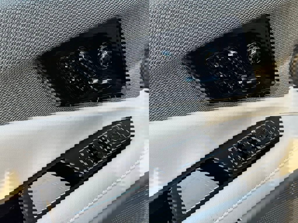 New 2026 Cadillac Optiq Sport 1 image 18