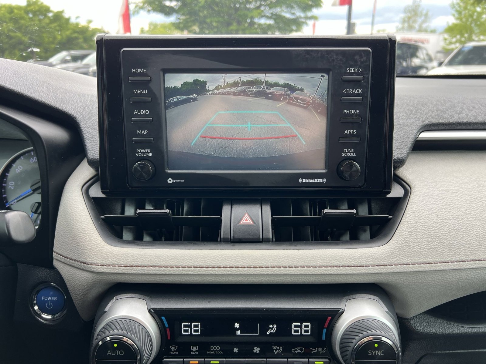 Used 2020 Toyota RAV4 XLE w/ Carpet Mat Package AWD/4WD image 19