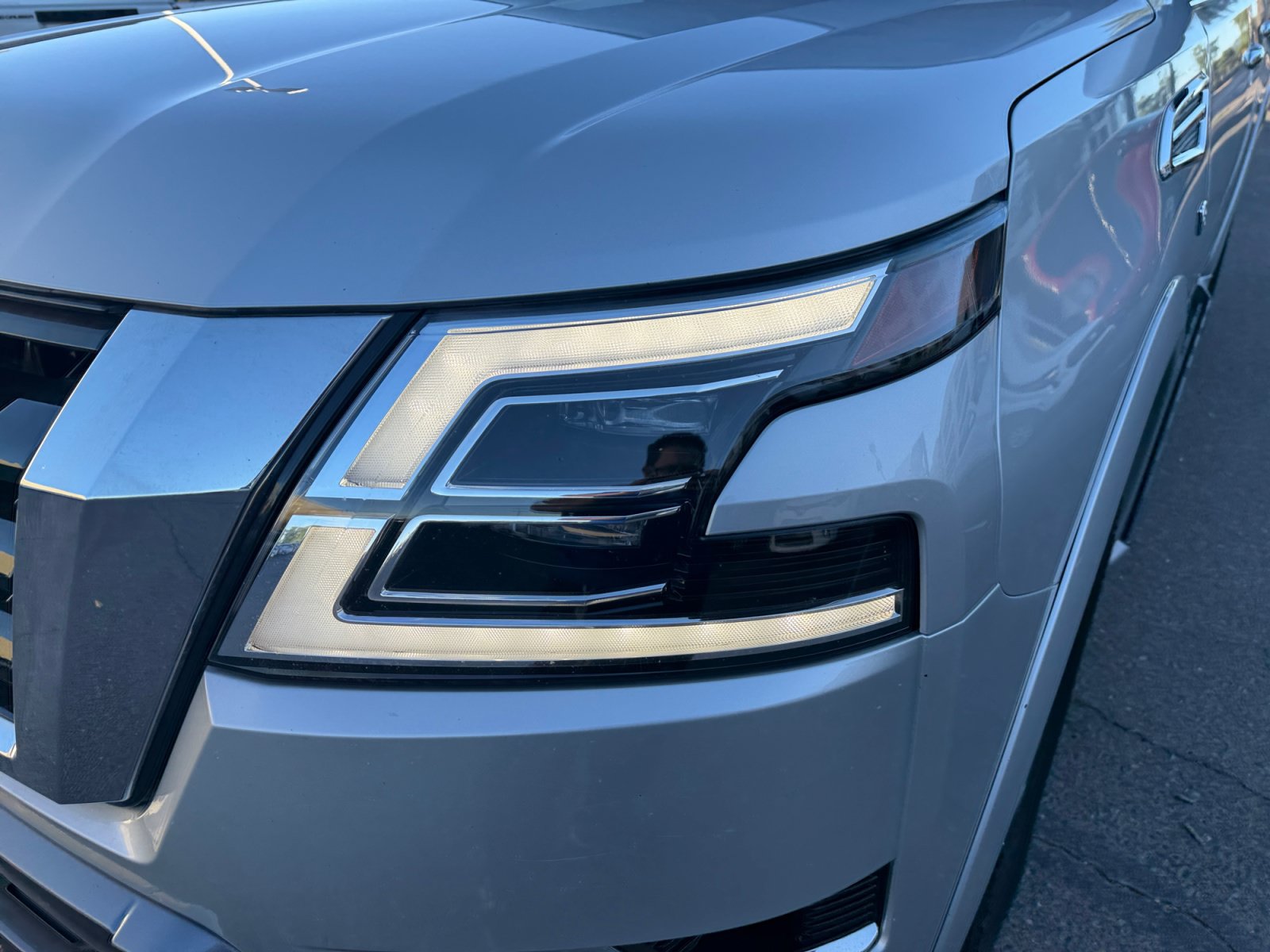 Used 2022 Nissan Armada SV RWD image 9