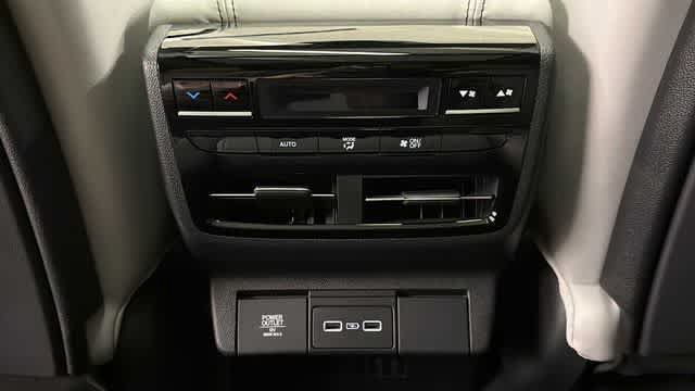 Used 2022 Acura MDX SH-AWD w/ Technology Package image 28