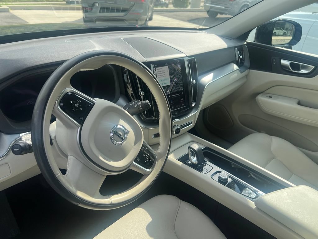 Used 2024 Volvo XC60 B5 Core w/ Climate Package AWD/4WD image 12