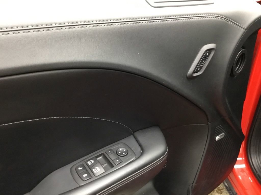 Used 2022 Dodge Challenger R/T w/ Plus Package image 7