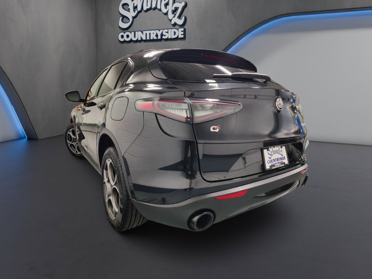 New 2025 Alfa Romeo Stelvio Sprint image 7