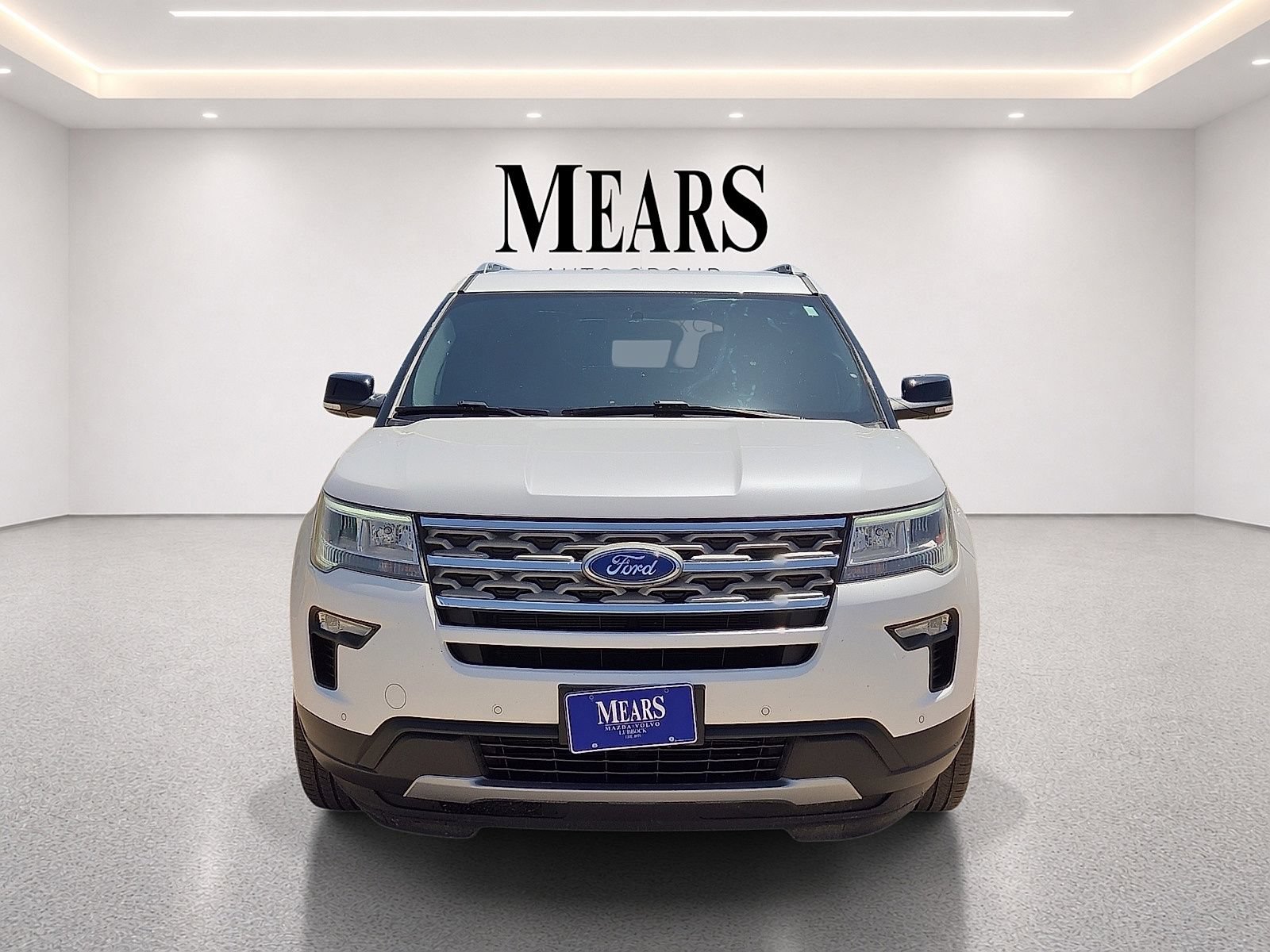 Used 2018 Ford Explorer XLT w/ Equipment Group 202A AWD/4WD image 8