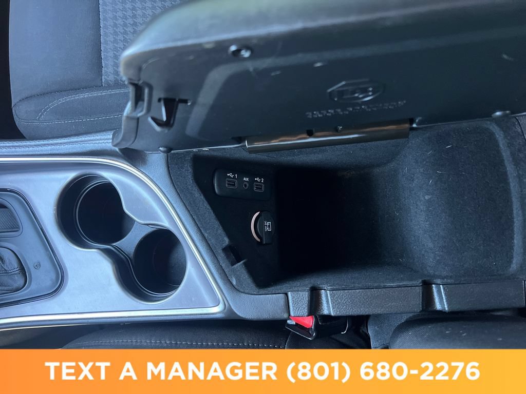Used 2019 Dodge Challenger SXT RWD image 26