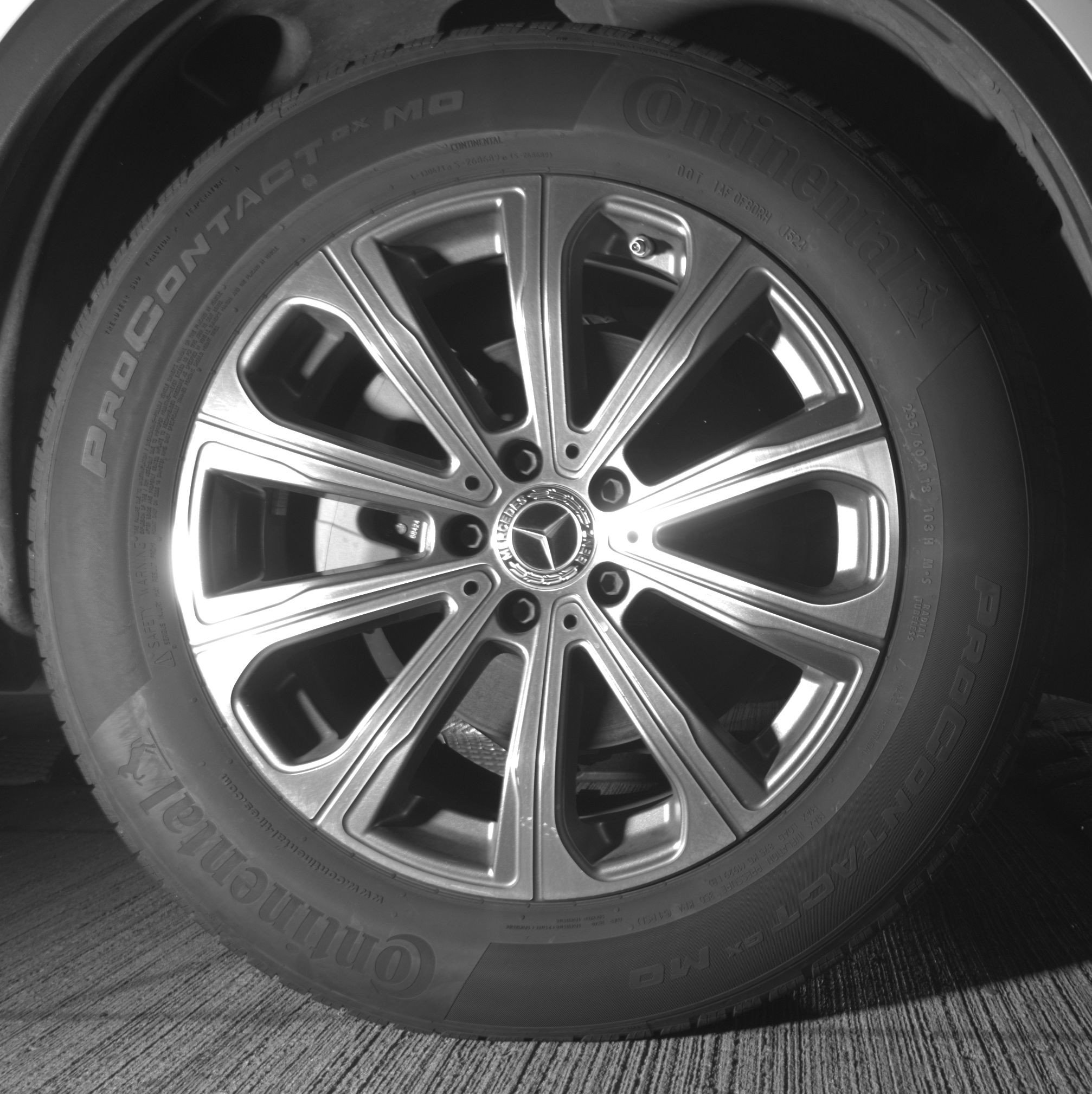Used 2024 Mercedes-Benz GLC 300 4MATIC image 13