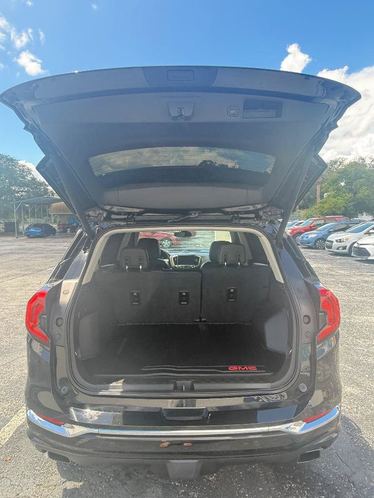 Used 2019 GMC Terrain Denali w/ Advanced Safety Package FWD image 20