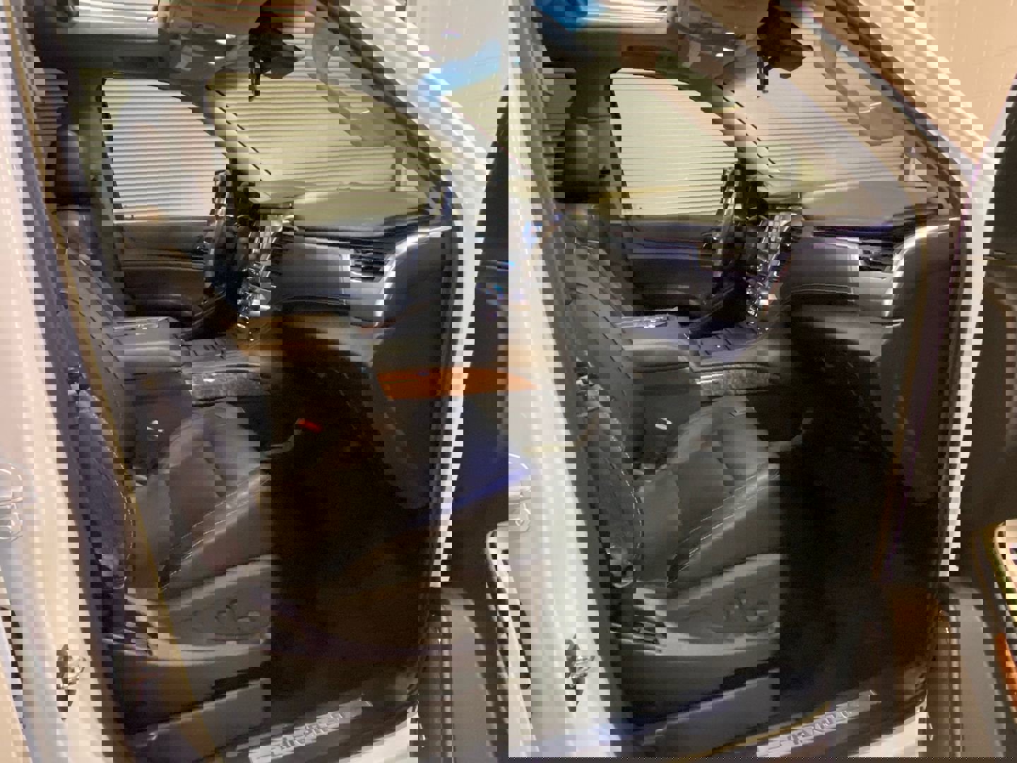 Used 2017 Chevrolet Suburban Premier image 40