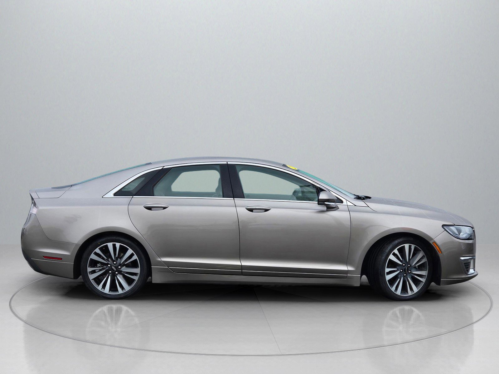 Used 2018 Lincoln MKZ Reserve image 9