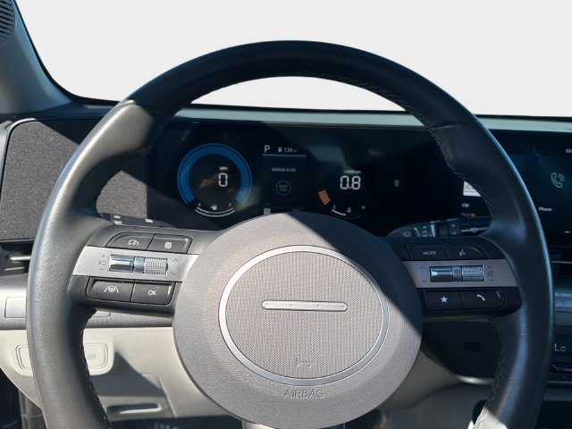 Used 2025 Hyundai Kona SEL FWD image 21