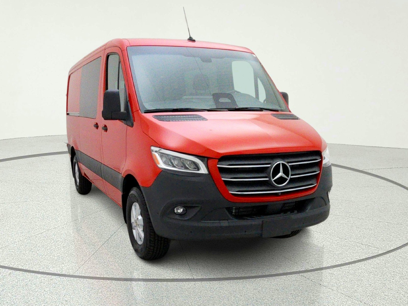 Used 2025 Mercedes-Benz Sprinter 2500 image 4