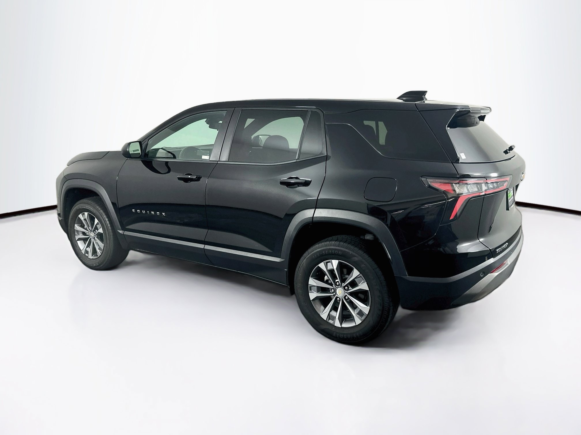 Used 2025 Chevrolet Equinox LT FWD image 5