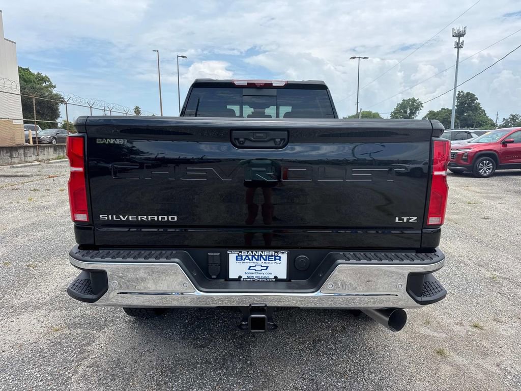 New 2025 Chevrolet Silverado 2500 LTZ w/ LTZ Plus Package image 6