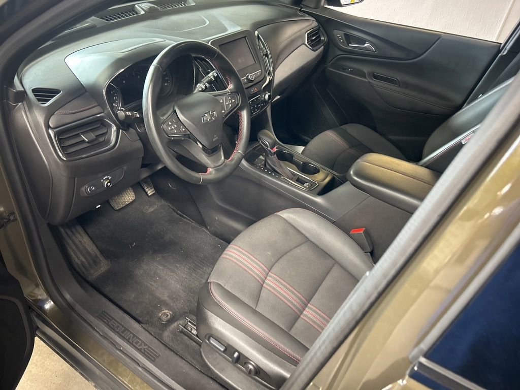 Used 2024 Chevrolet Equinox RS FWD image 2