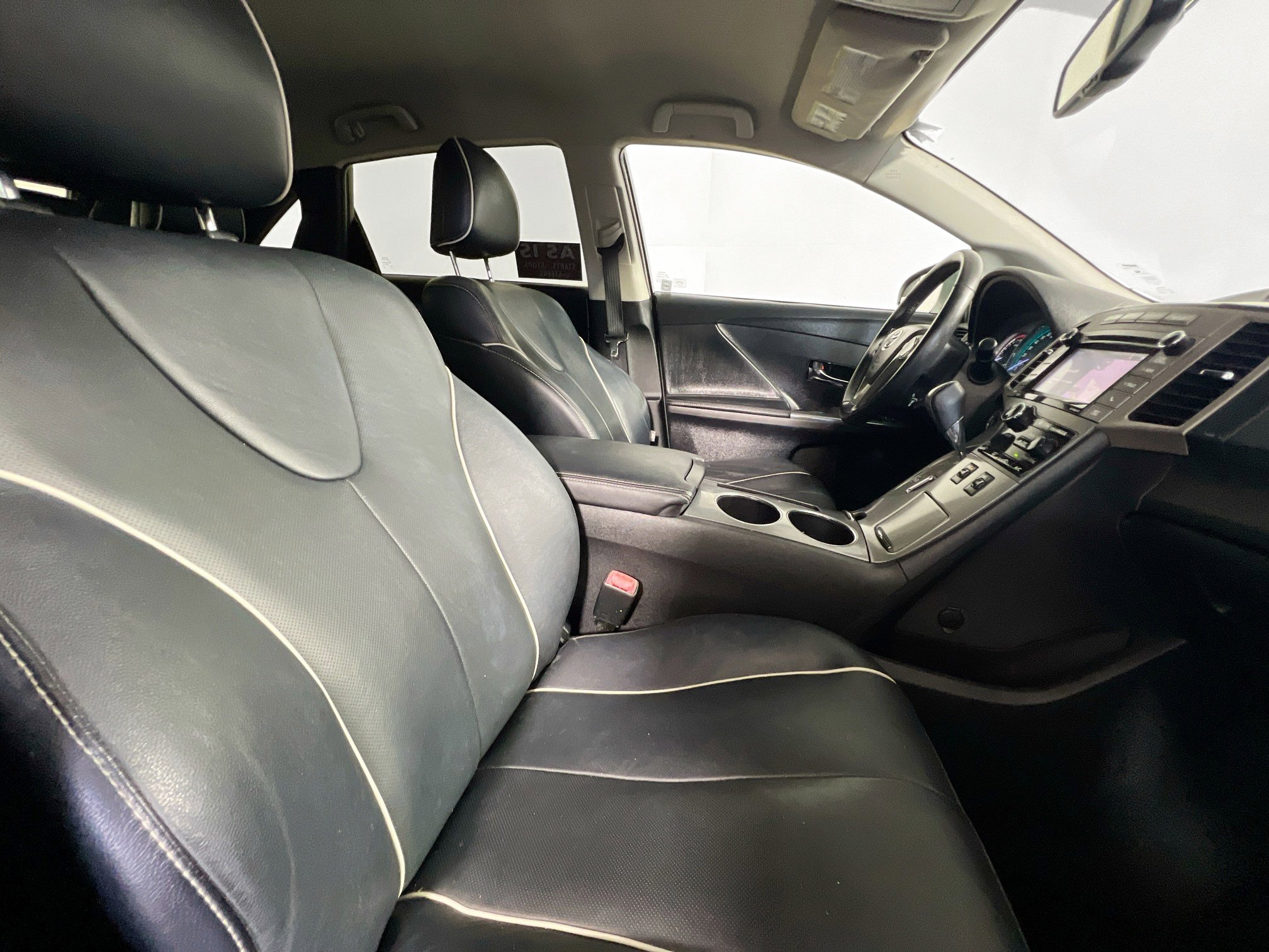 Used 2015 Toyota Venza XLE FWD image 31