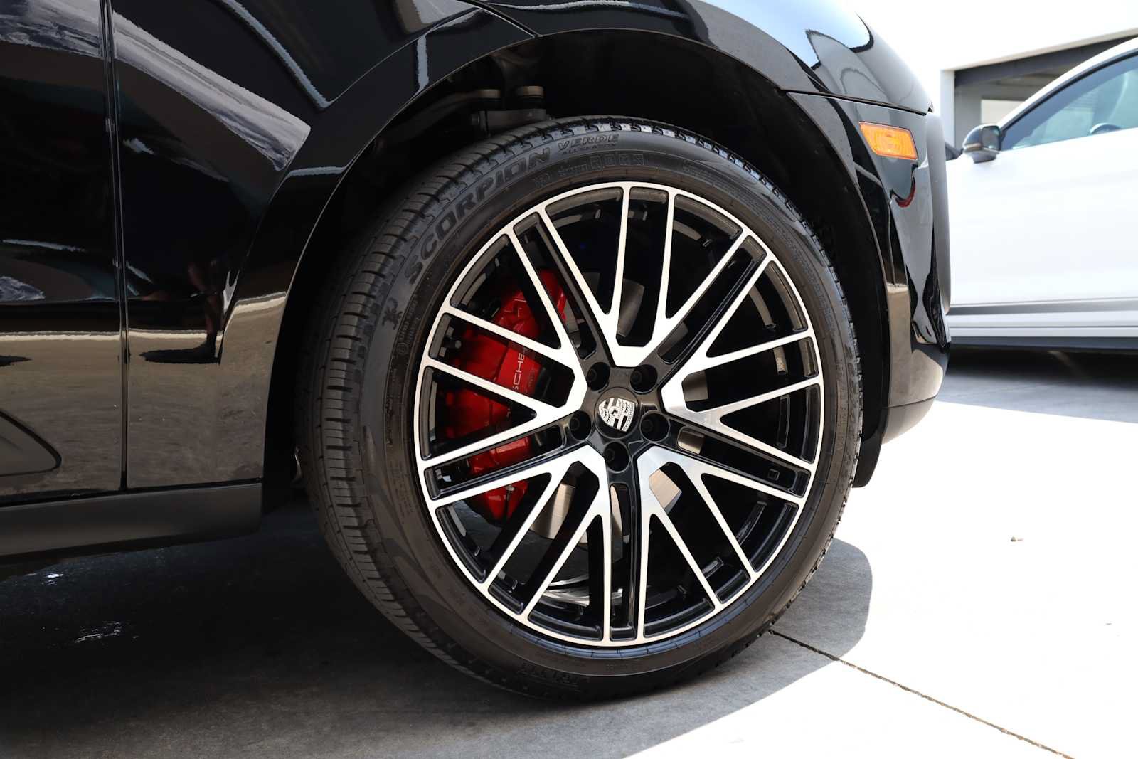 Used 2025 Porsche Macan S AWD/4WD image 59