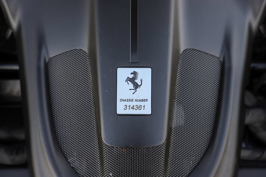 Certified 2025 Ferrari Roma Spider RWD image 44