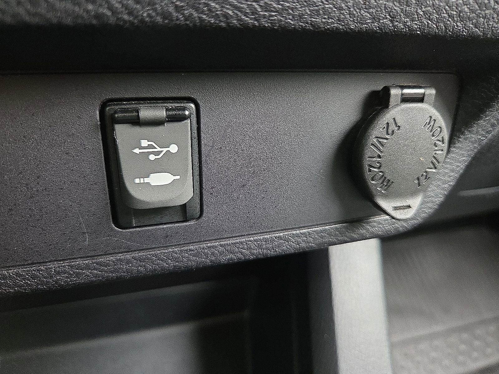 Used 2017 Toyota Tacoma 4x4 Double Cab image 22